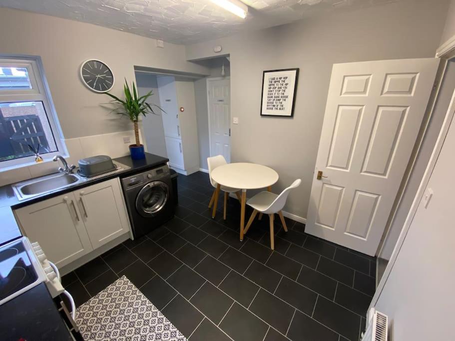 Seaside 2 Bed Townhouse, Near Cleethorpes Station Exterior foto